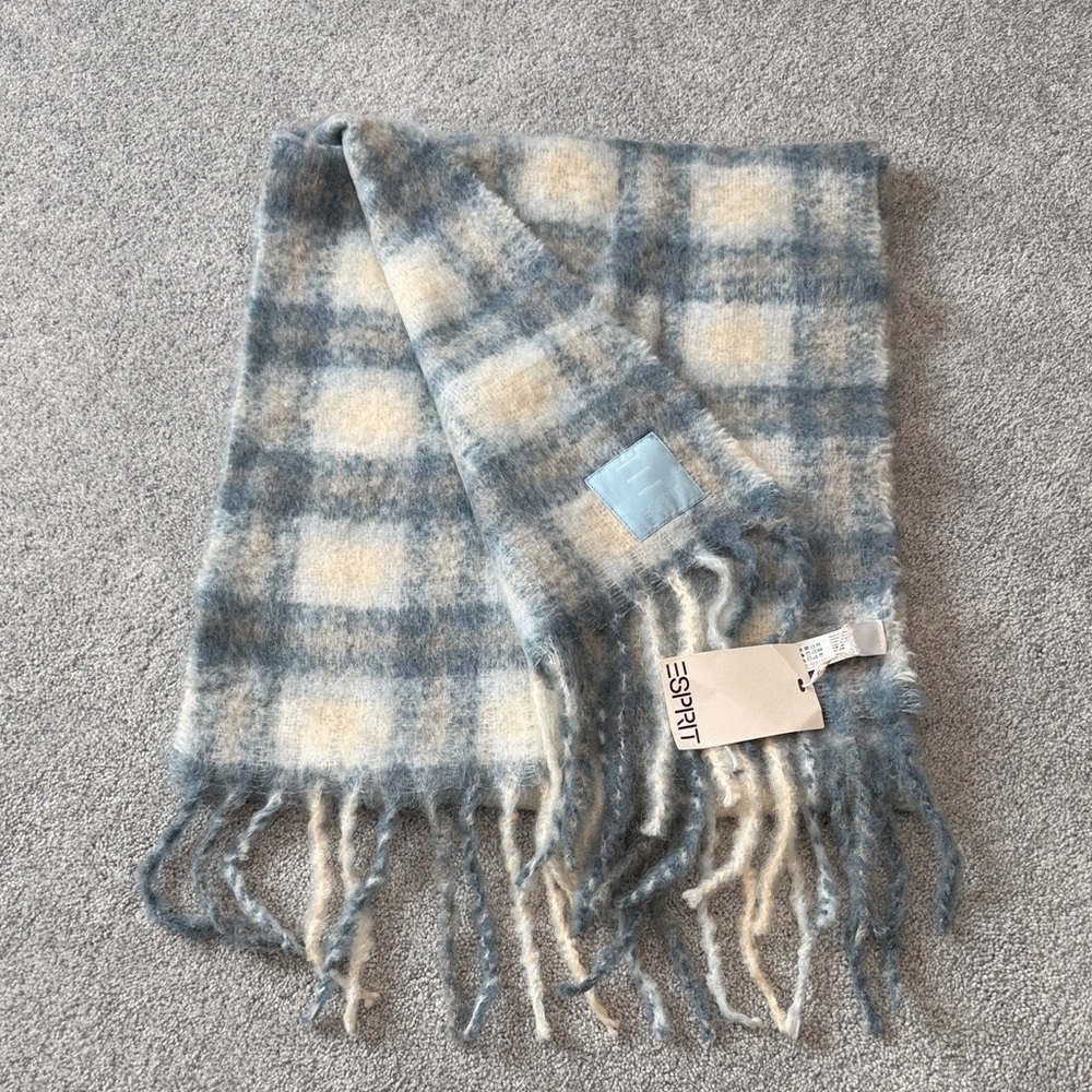Esprit Checkered Blue and Cream Scarf